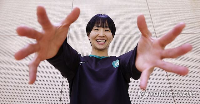 이이지마 사키 '이 손으로 올스타 팬투표 1위'