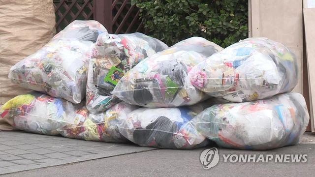 '폐비닐 대란' 당시 수거되지 않은 비닐