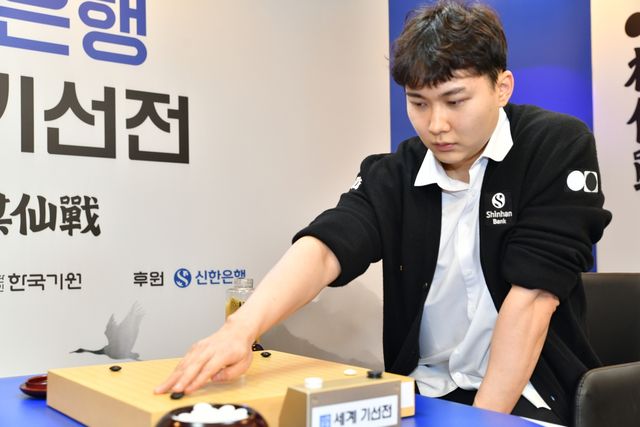 박정환 9단이 세계기선전 결승에 진출했다.