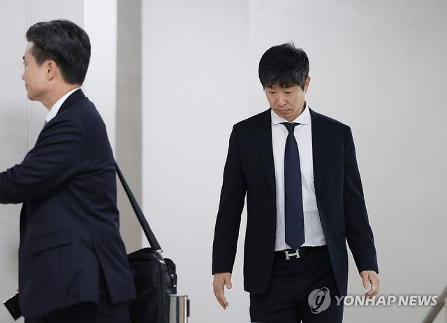 1심 선고공판 출석하는 KIA 김종국 전 감독