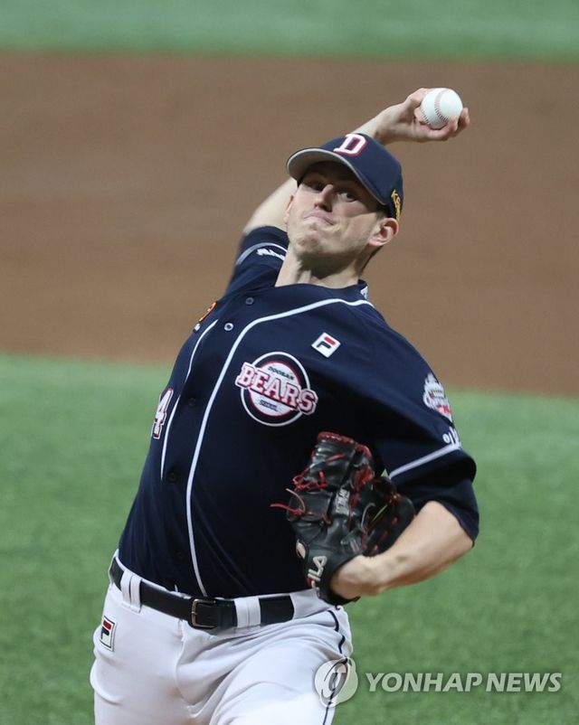 역투하는 두산 선발 플렉센