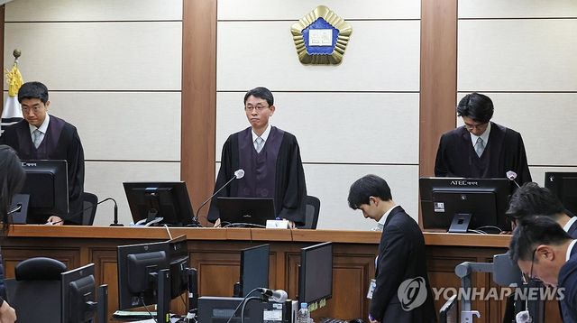 서울중앙지방법원서 열린 김건희 결심 공판