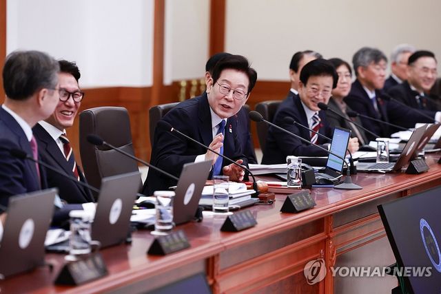 이재명 대통령, 국무회의 주재
