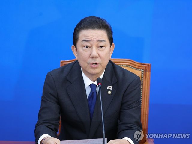 사퇴 의사 밝히는 김병기 원내대표