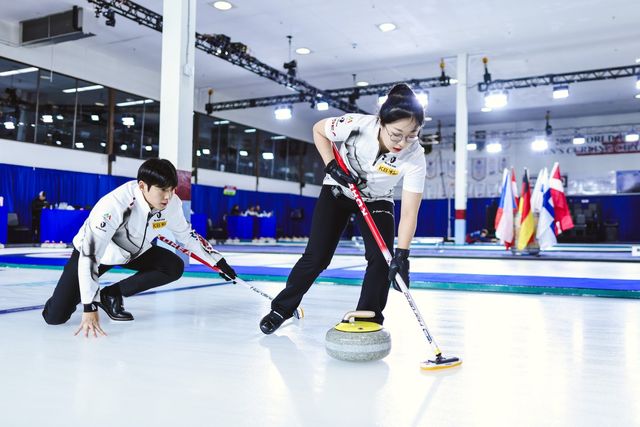 정영석(왼쪽)과 김선영