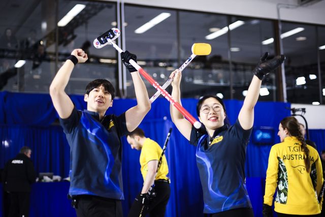 정영석(왼쪽)과 김선영