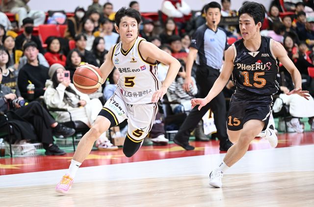 드리블하는 양준석