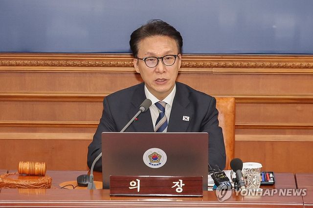 발언하는 김민석 국무총리