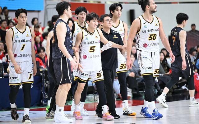프로농구 LG, 현대모비스에 진땀승