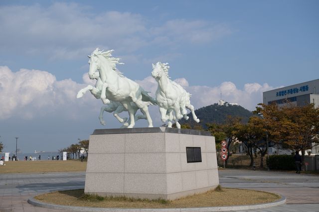 부산 영도구 절영마 동상