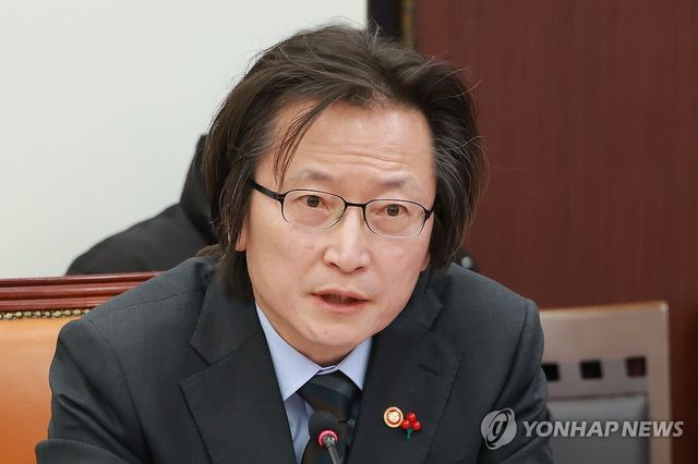 발언하는 주병기 공정거래위원장