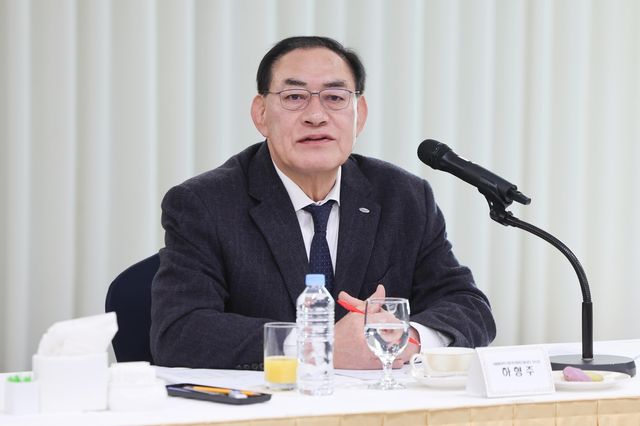 기자간담회 하는 하형주 국민체육진흥공단 이사장.
