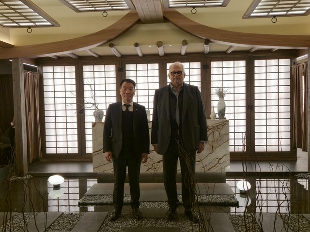 김익헌 대한레슬링협회장(왼쪽)과 네나드 라로비치 세계레슬링연맹(UWW) 회장