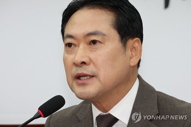 발언하는 장동혁 대표