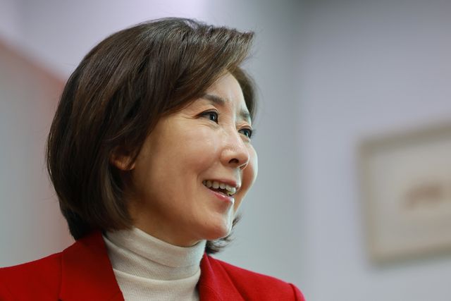 연합뉴스와 인터뷰하는 국민의힘 나경원 지방선거총괄기획단장