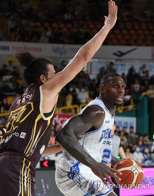 대구 라건아 '간다'