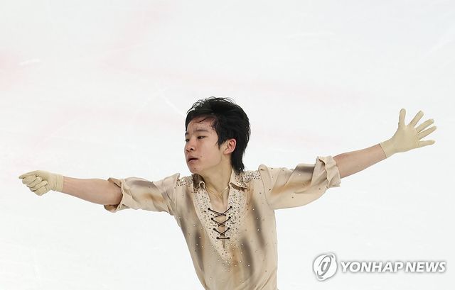 경기 펼치는 최하빈