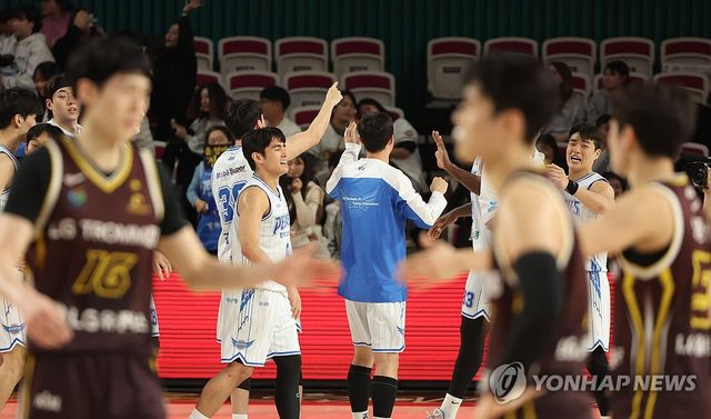 10위 대구, 1위 창원 잡았다