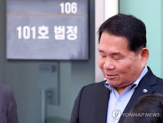 심경 밝히는 신경호 강원교육감