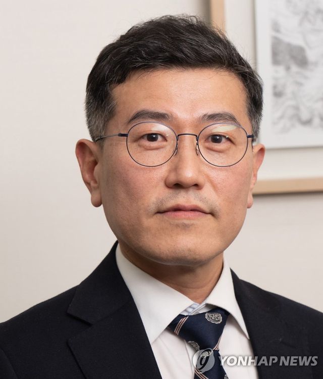 류신환 방송미디어통신위원회 위원장 직무대행