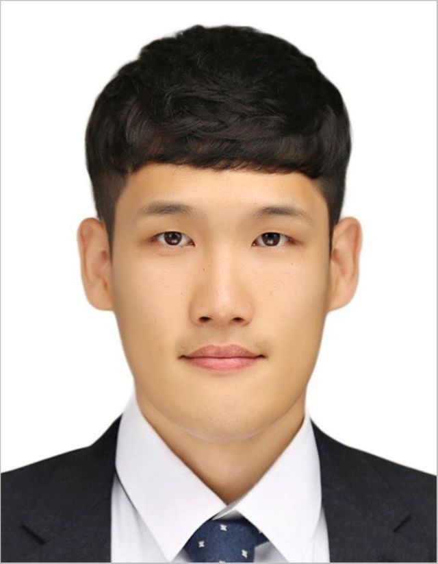 고헌중학교 김우빈 교사