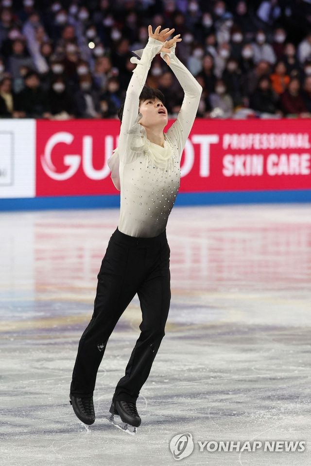 연기하는 서민규