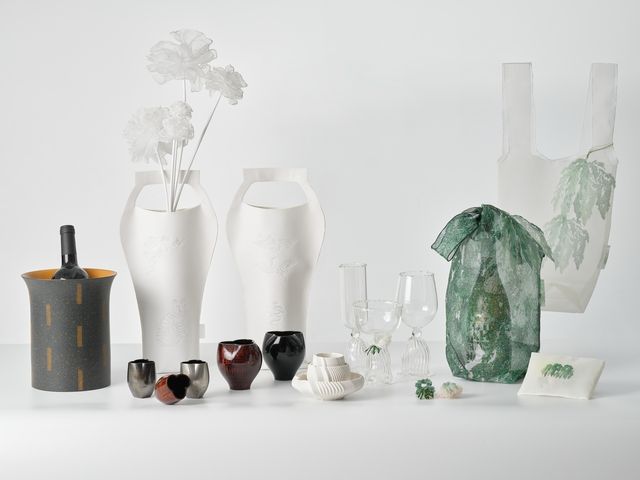 '레이어 앤 모어'에 전시되는 테이블웨어