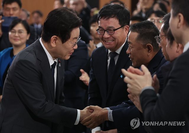 이재명 대통령, 충남 타운홀미팅 참석