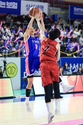 삼성생명 이해란의 슛