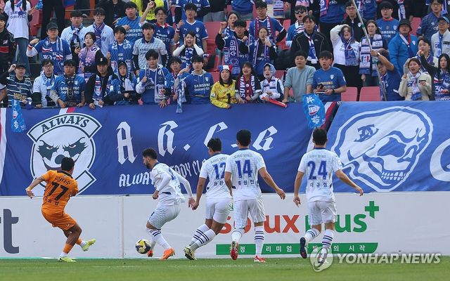 제주 김승섭의 선제골