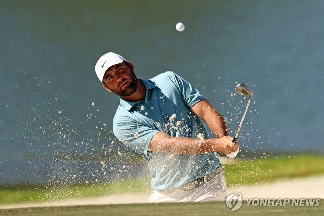 스코티 셰플러의 3라운드 경기 모습