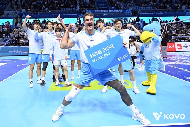 트리플크라운 달성한 러셀