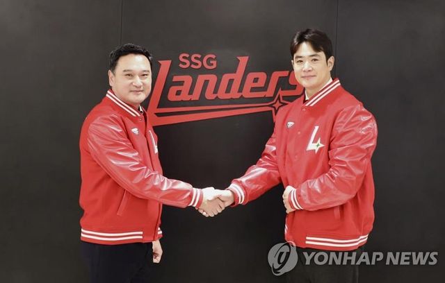 프로야구 SSG, 김재환과 2년 총액 22억원에 계약