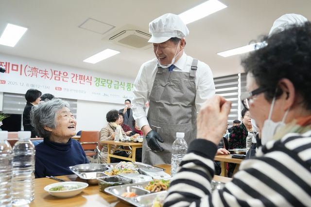 '제미 담은 간편식' 경로당 품평회 참석한 오영훈 제주지사