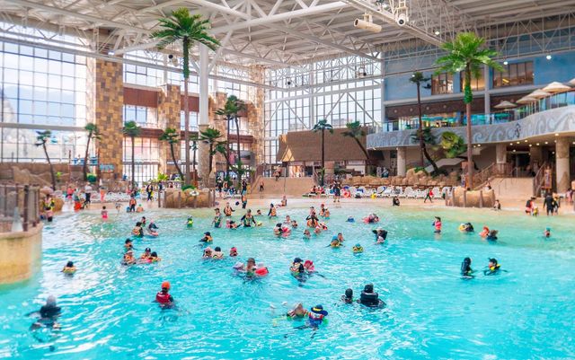 롯데워터파크 실내 파도풀