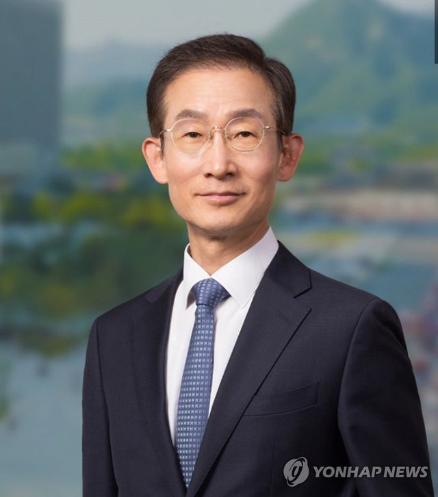 감사원장 후보자에 김호철 변호사