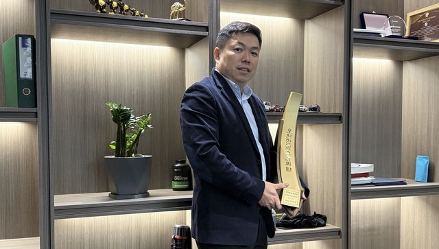 5천만불 수출의 탑 수상한 박 뱌체슬라브 대한고려인협회 이사