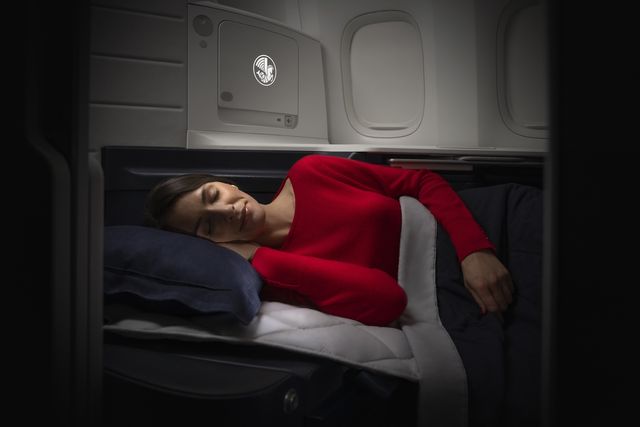 소피텔의 매트리스 패드가 제공된 에어프랑스 비즈니스석 [소피텔 제공] 