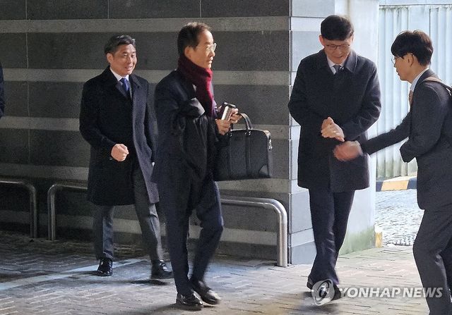 김호철 감사원장 후보자, 인사청문회 준비 사무실 출근