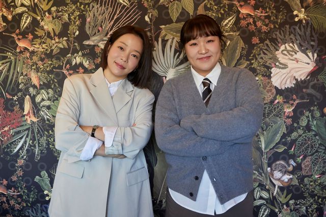 '자매다방'의 정이랑(좌)·이수지(우)