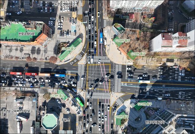 고속터미널 전방향 횡단보도 개통