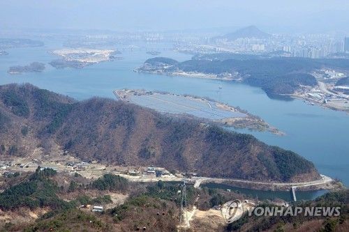 삼악산 스카이워크에서 내려다본 춘천시