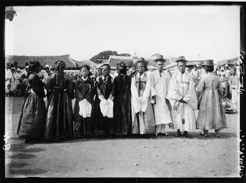 도리이 류조가 촬영한 제주 남녀 심방들