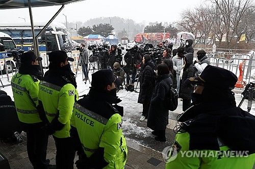 서울구치소 앞 모습