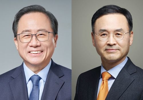 김석준 전 부산시교육감(왼쪽) 차정인 전 부산대 총장