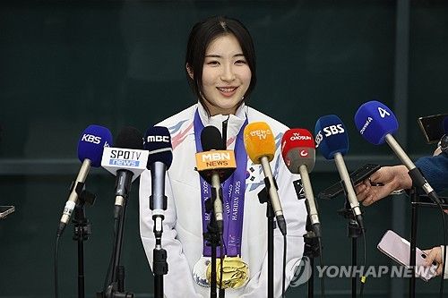 환한 표정의 김길리