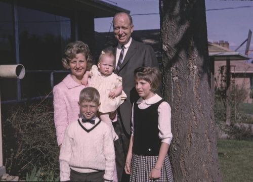 빌 게이츠(나비넥타이 착용)와 가족