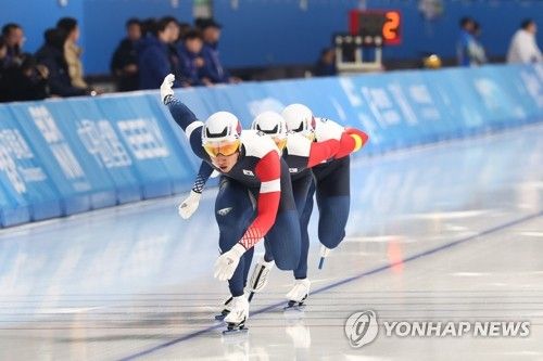 남자 팀 스프린트 '한 몸처럼'