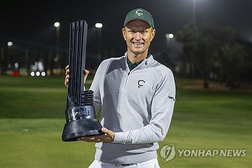 올해 LIV 골프 개막전 우승자 메롱크