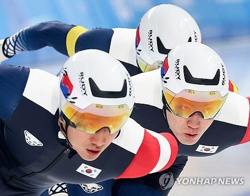 남자 팀 스프린트 '한 몸처럼'